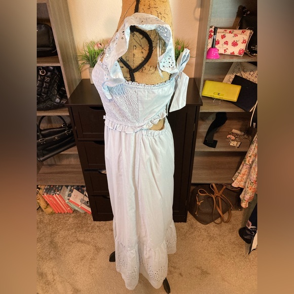 Lauren conrad NWOT baby blue lace dress size medium - Picture 15 of 16